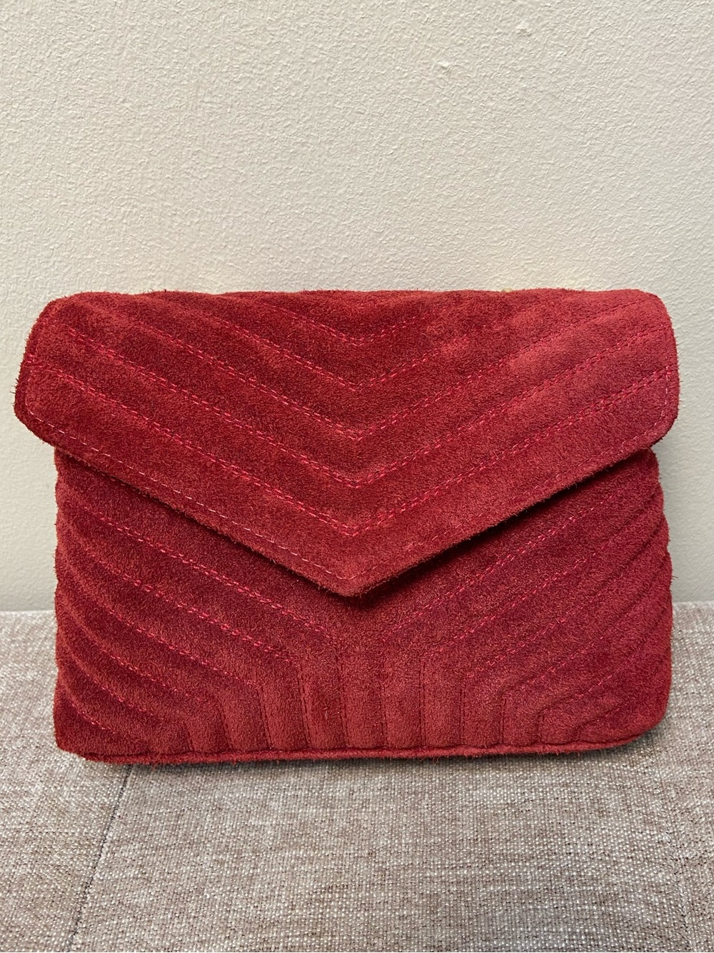 Persaman Red Suede Quilted Crossbody Bag Gold Chain Strap Chevron Flap Shoulder - Picture 4 of 11